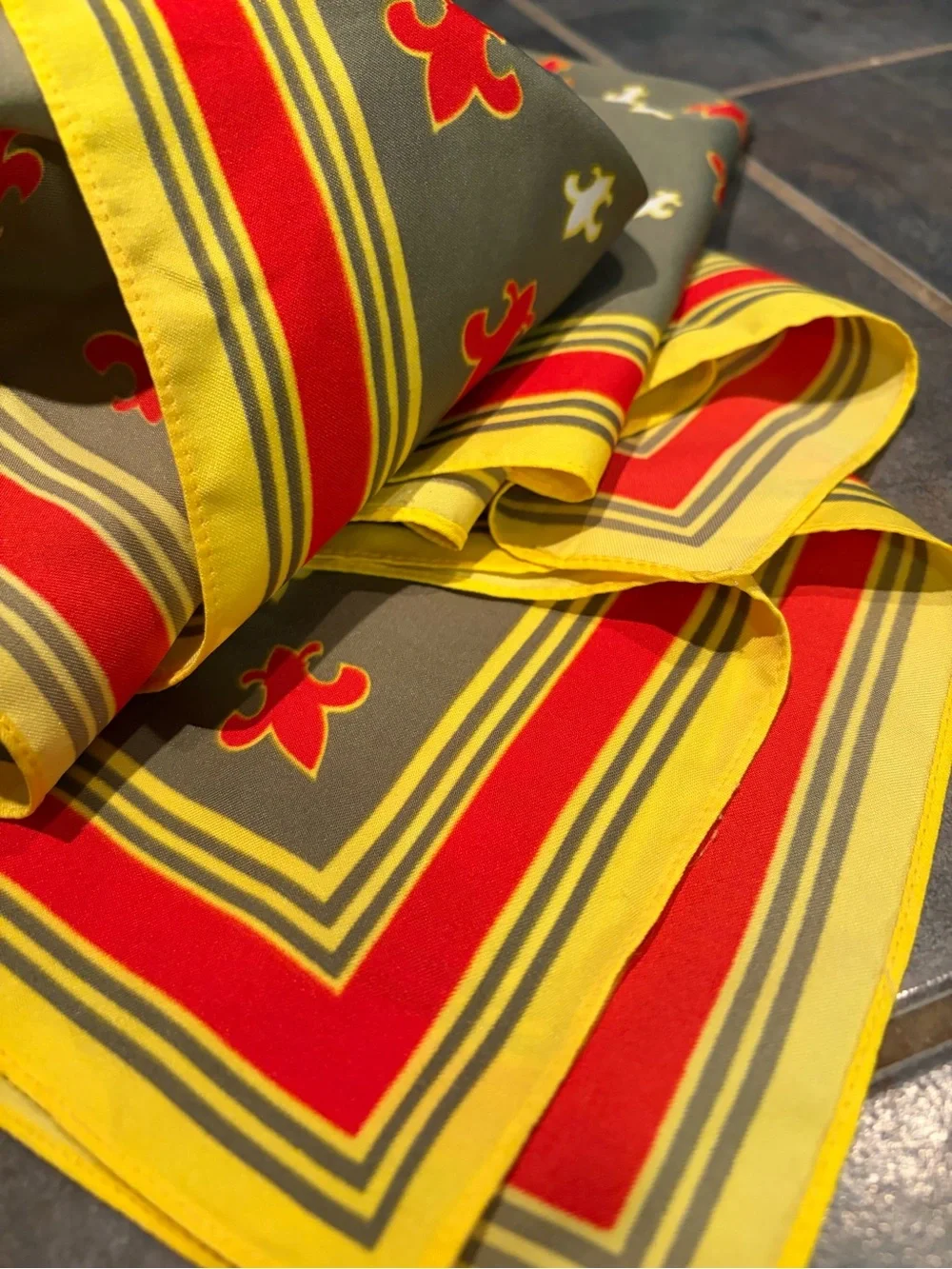 Oscar de la Renta Olive, Red & Yellow Border Square Scarf